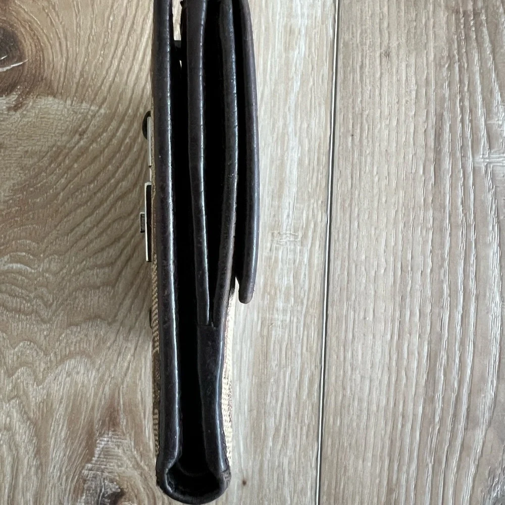 GUCCI Canvas Jackie Sherry Line Wallet w/ Piston lock closure - Picture 10 of 11